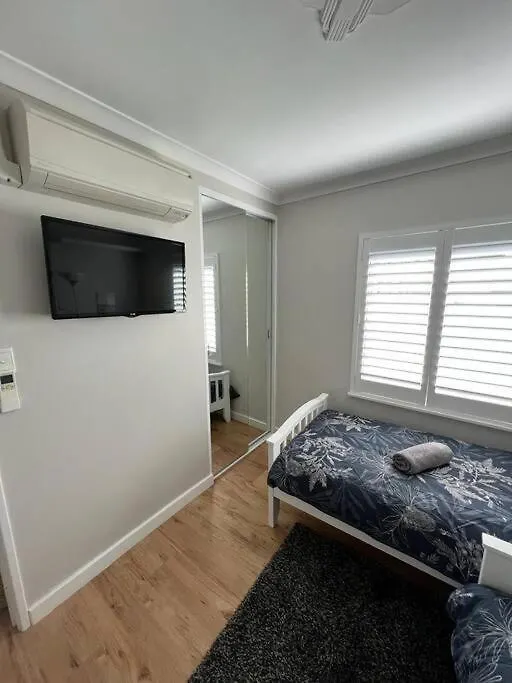 Stunning! 'New York Style' Roof Top 2 Car Apartment Perth 0*,
